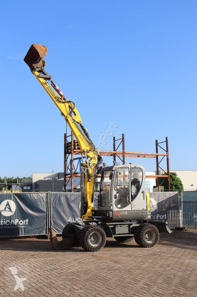 جرافة Neuson 6503
