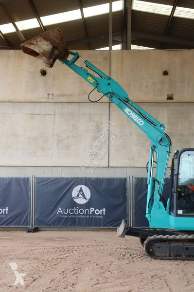 جرافة Kobelco 8