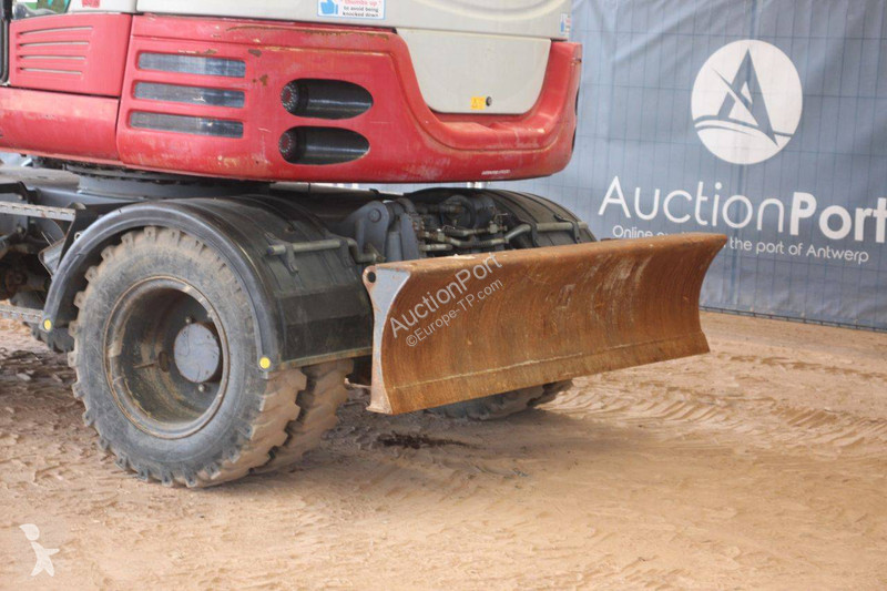 جرافة Takeuchi TB295W