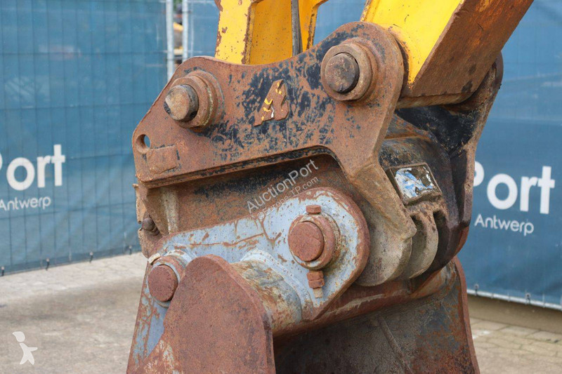 جرافة JCB