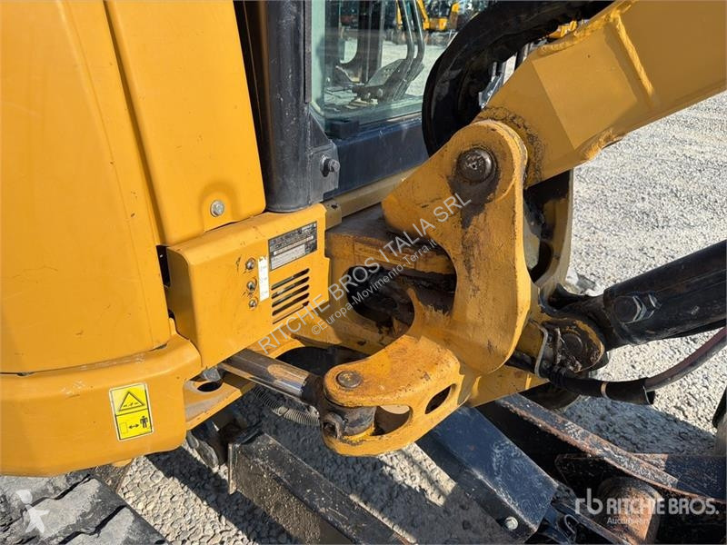 جرافة Caterpillar E Mini Excavator