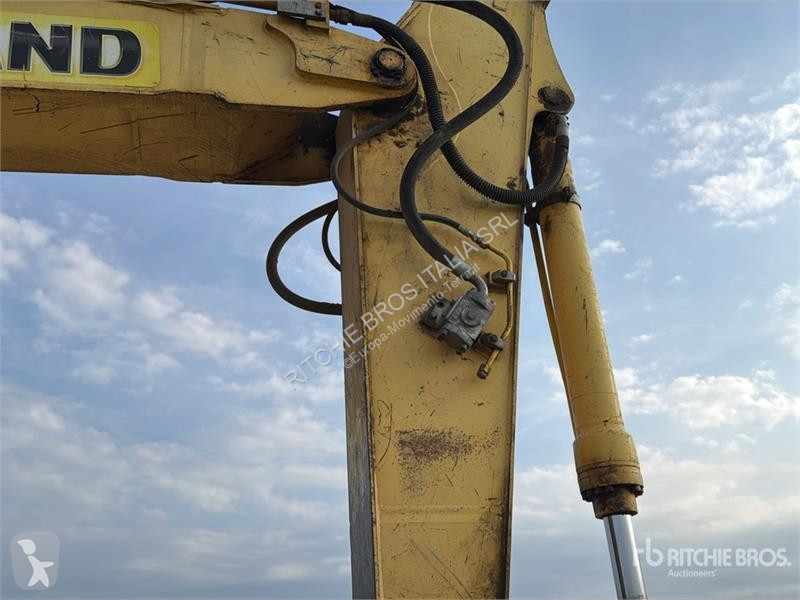 Skovel New Holland Kobelco E215B Tracked Excavator