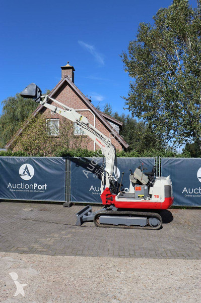 Skovel Takeuchi