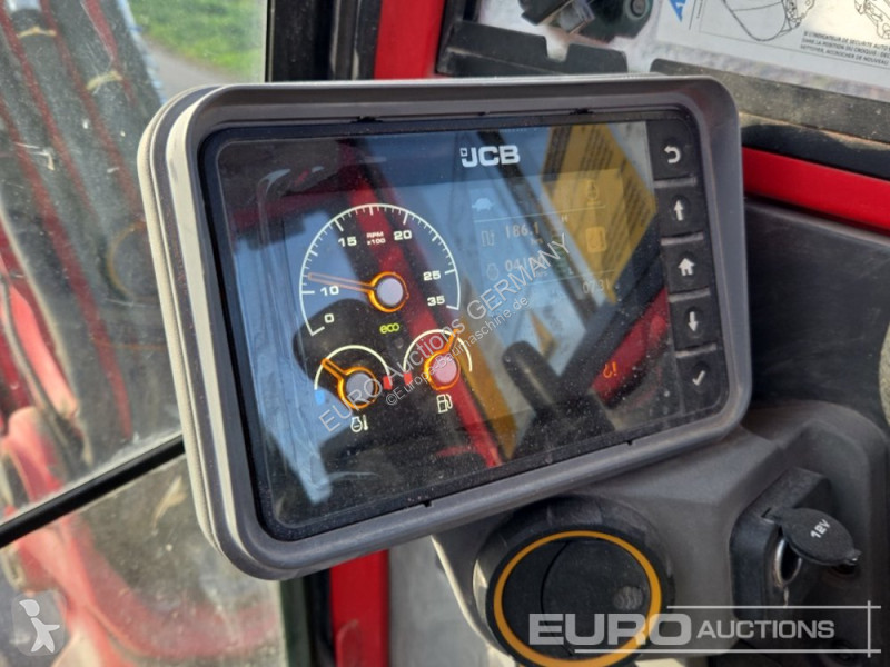 Pelle JCB