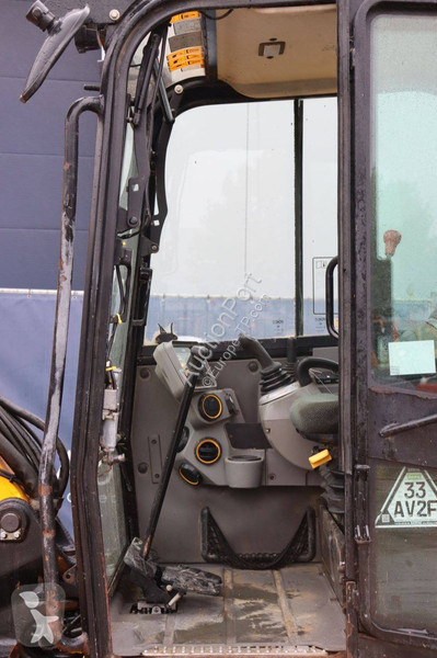 Pelle JCB Z1