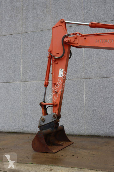 Pelle Hitachi