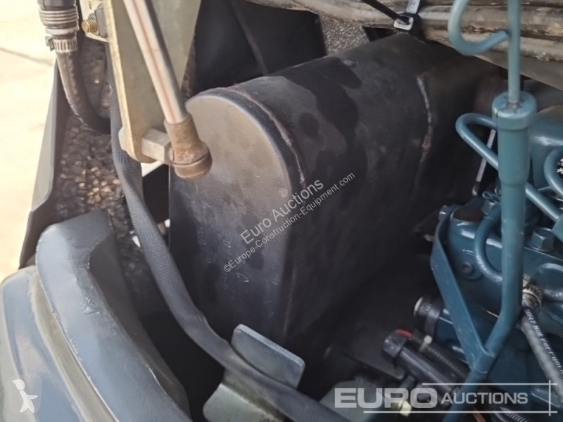 جرافة Bobcat E27Z