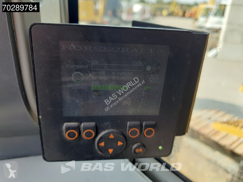 Graafmachine Caterpillar 335 FLCR OILQUICK