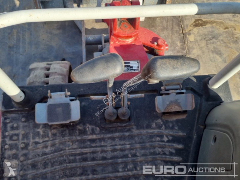 Escavadora Takeuchi TB216