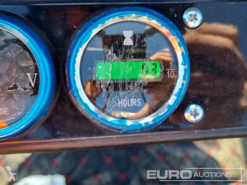 Escavadora JPC HT12