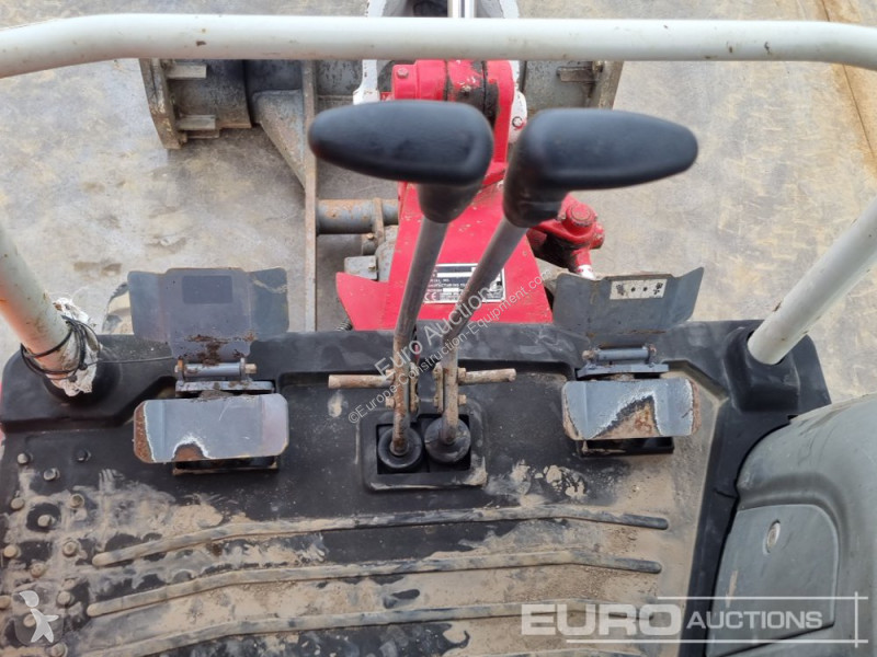 Escavadora Takeuchi TB216