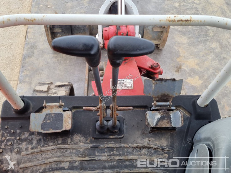 Escavadora Takeuchi TB216