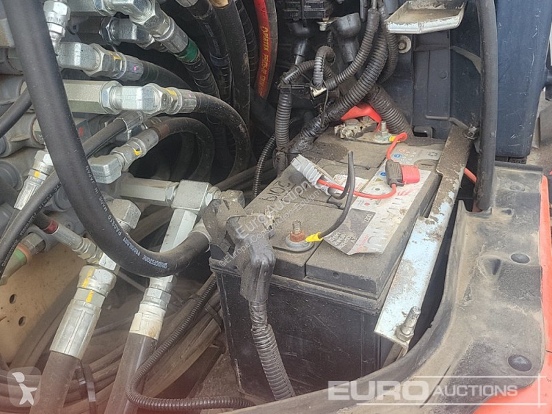 Lopatový nakládač Kubota U48-4