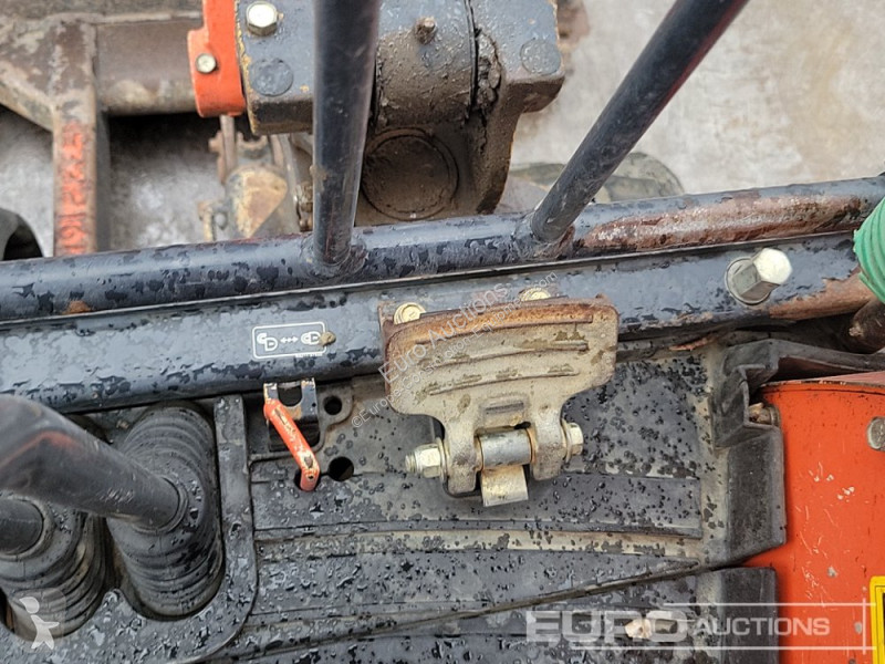 Lopatový nakládač Kubota KX015-4