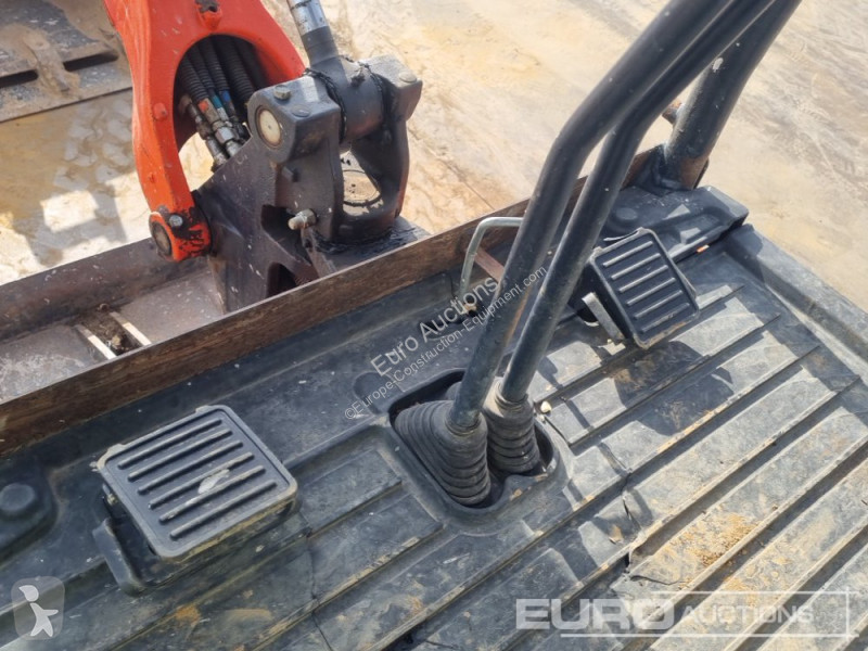 Lopatový nakládač Kubota KX015-4