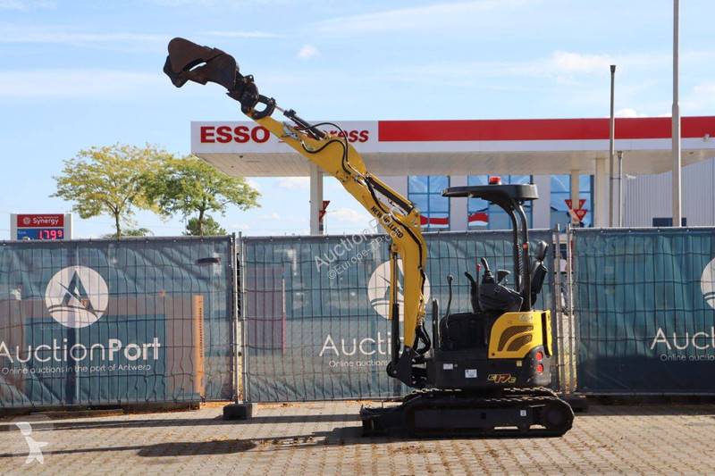 Skovl New Holland E17C