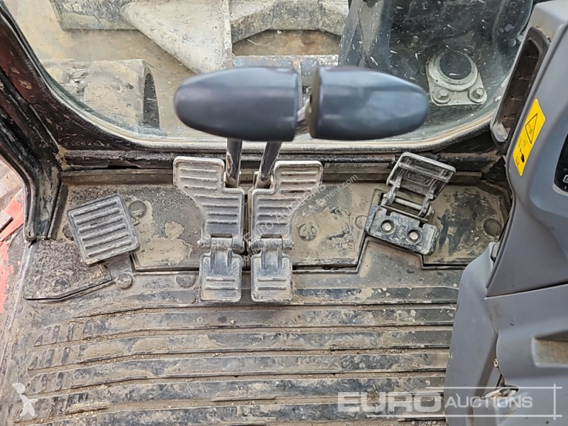 Lopatový nakládač Kubota KX057-4
