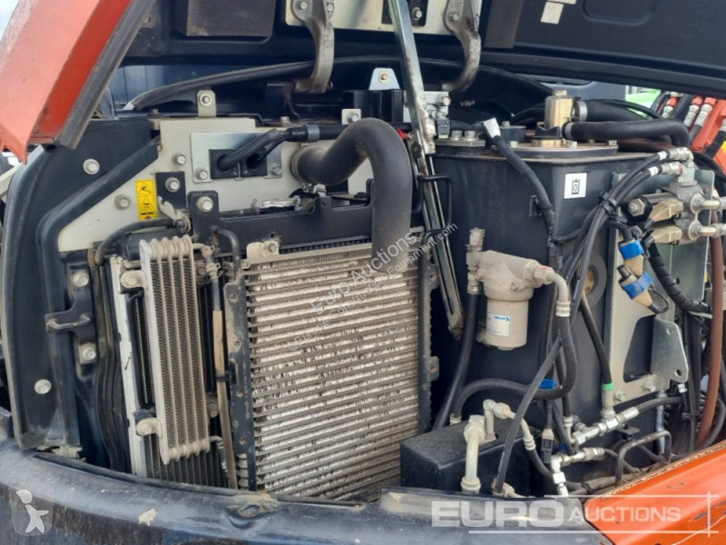 Lopatový nakládač Kubota U48-4