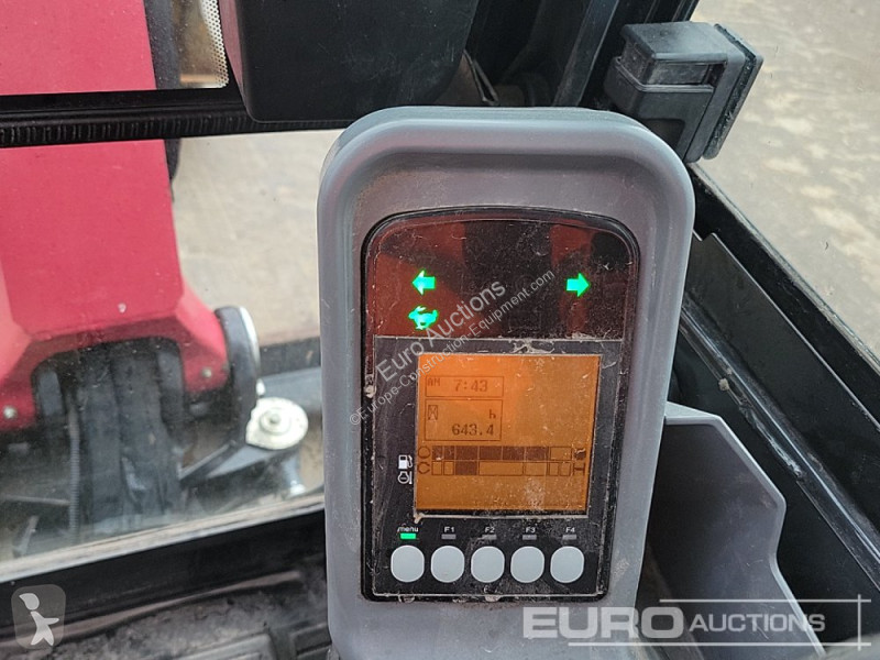 Lopatový nakládač Yanmar SV26