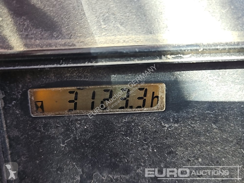 Экскаватор Volvo ECR25D