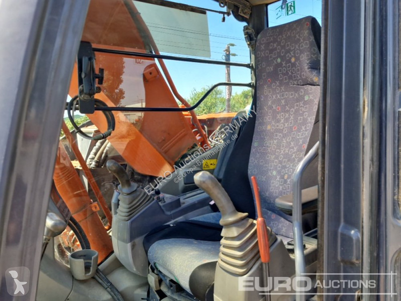 Rýpadlo Hitachi ZX225 USLC3