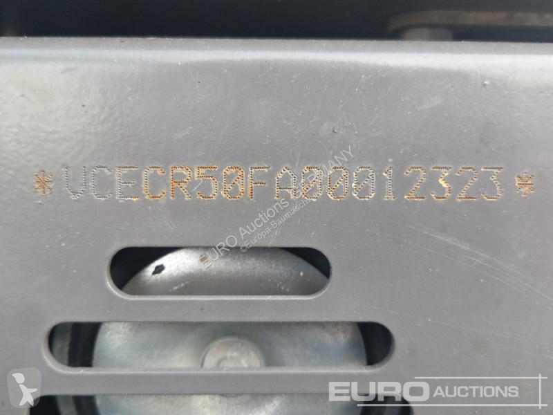 Багер Volvo ECR50F