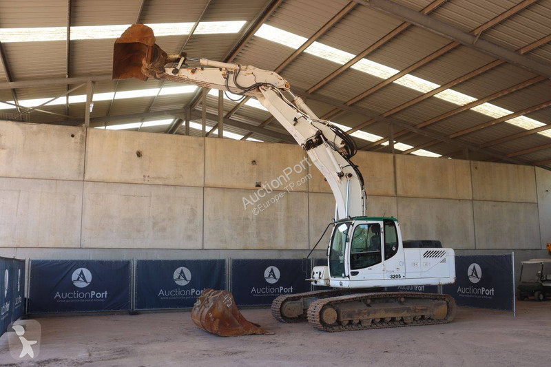 Excavator Hyundai Robex 210LC9