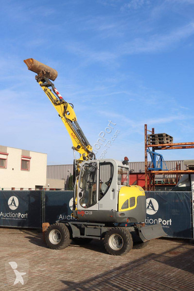 جرافة Neuson 6503