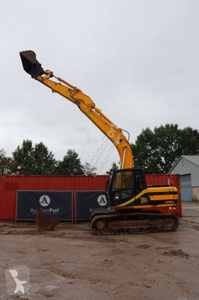 جرافة JCB