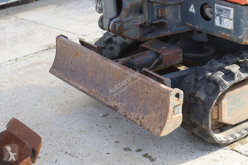 Pelle Volvo EC15B