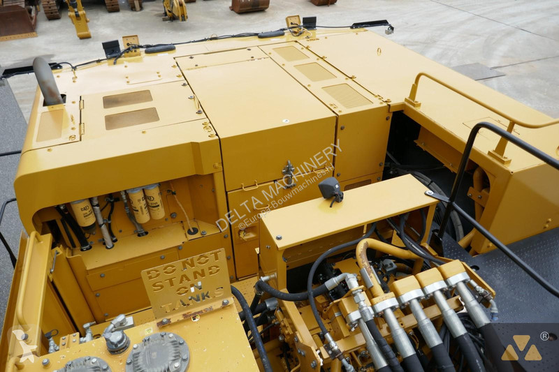 Graafmachine Caterpillar 390F LME