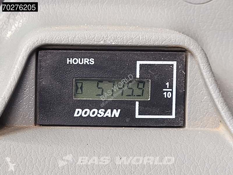 Escavatore Doosan -5 BLADE + OUTRIGGERS