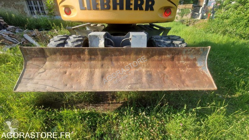 Excavator Liebherr A 912 COMPACT