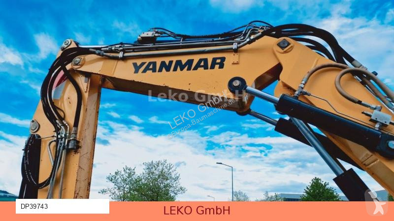 Escavatore Yanmar B 95W Mit Drei Löffeln und...