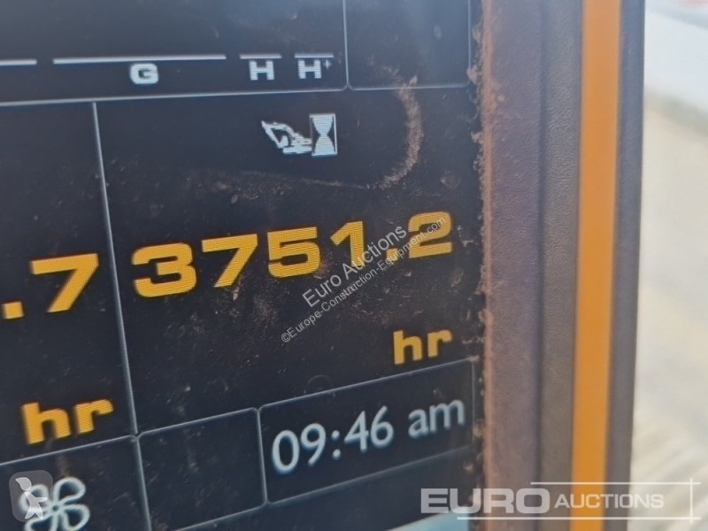 جرافة JCB JS131LC