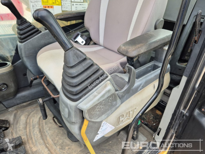 Escavatore Caterpillar 2