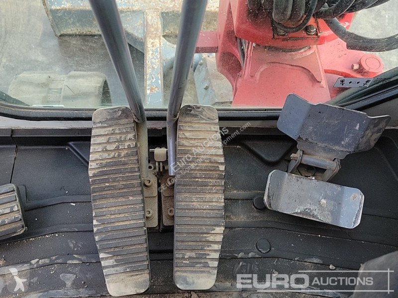 Escavadora Takeuchi 0