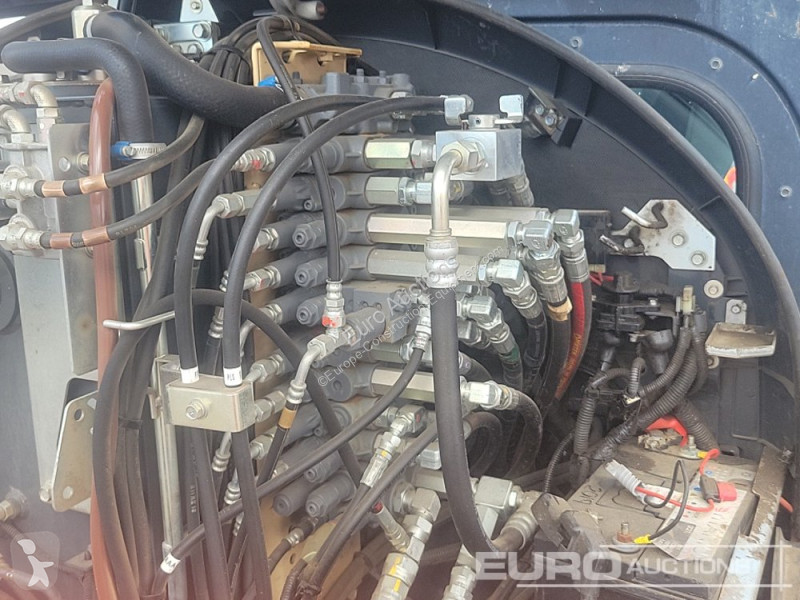 Lopatový nakládač Kubota U48-4