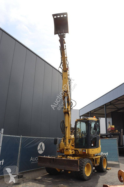 Escavatore Komatsu MR-8