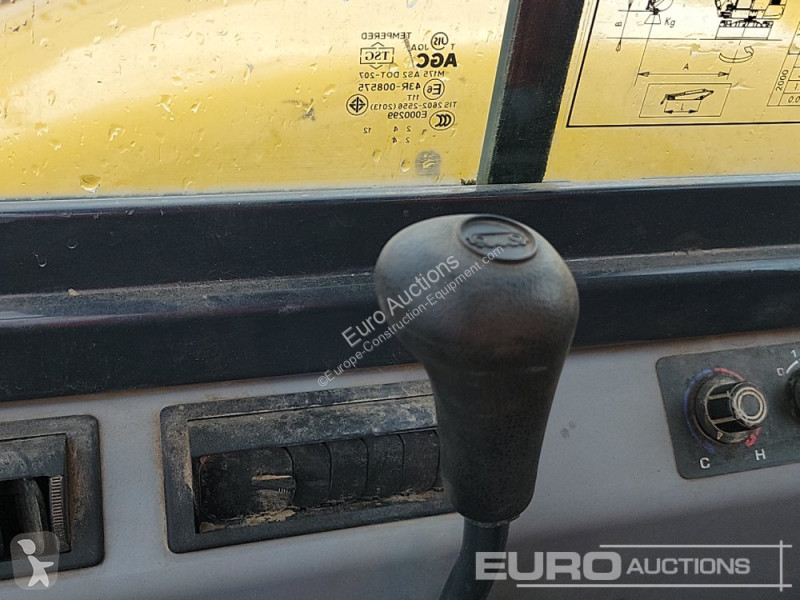 Escavatore Komatsu PC80MR-5