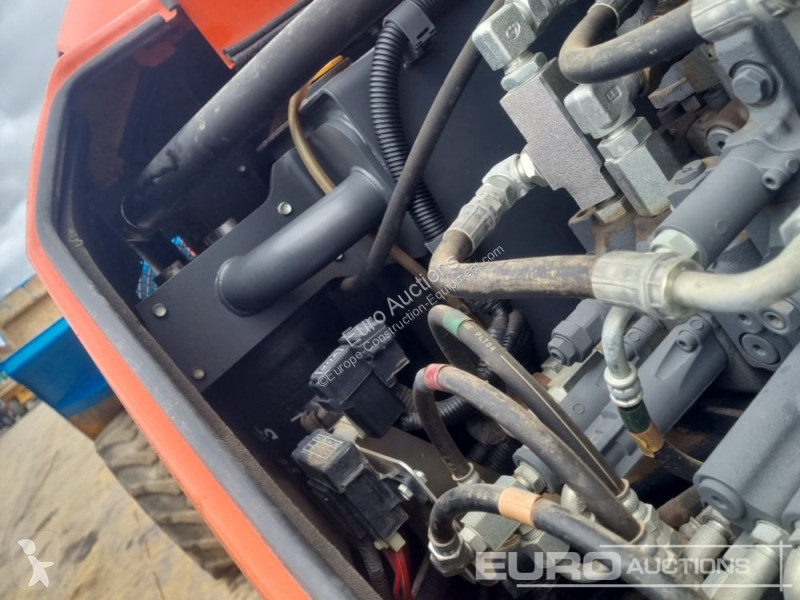 Escavatore Kubota KX080-4