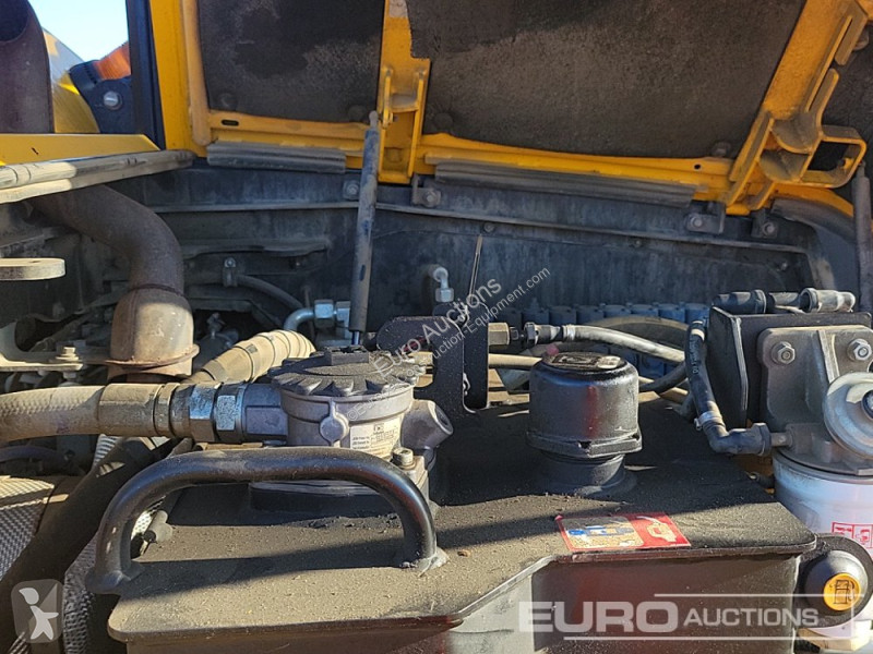 Lopatový nakládač JCB 86C-2