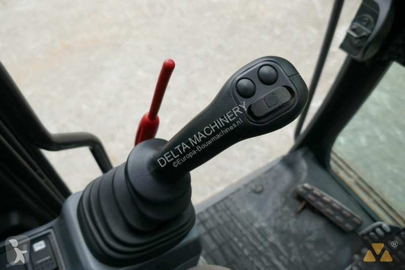 Rýpadlo Hitachi