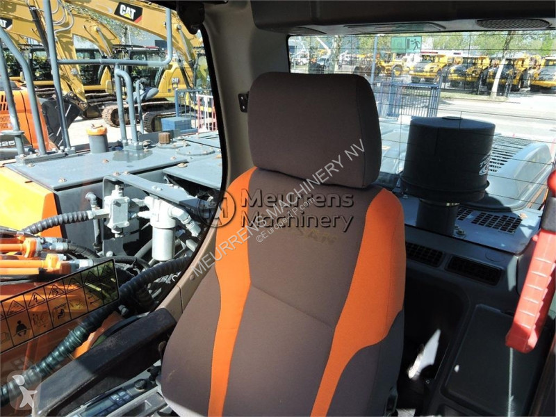 جرافة Doosan