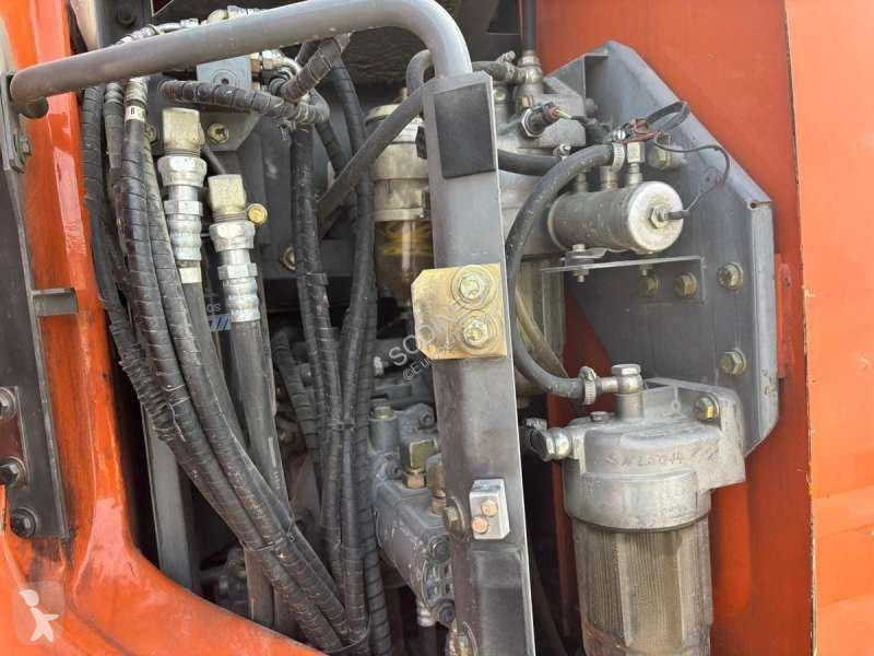 جرافة Hitachi ZX135 US3