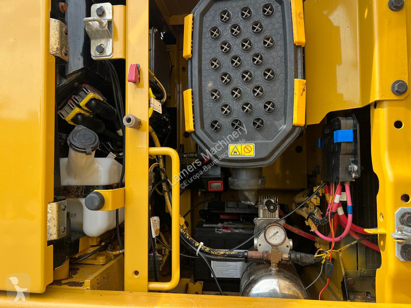 Lopatový nakládač Caterpillar NG 07B .