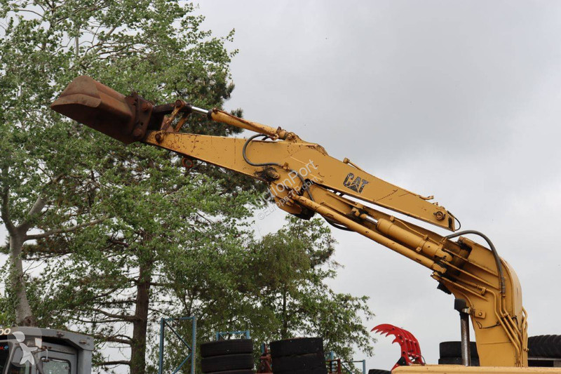 Rýpadlo Caterpillar E70B