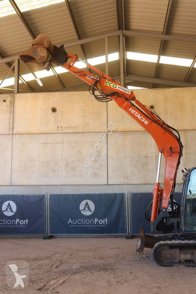 Lopatový nakládač Hitachi Zaxis B-6