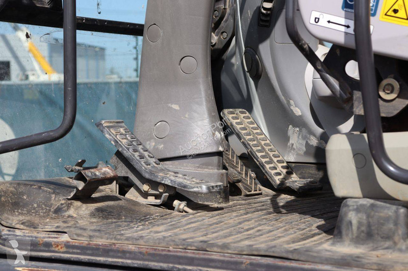 جرافة Hitachi ZX140W-6