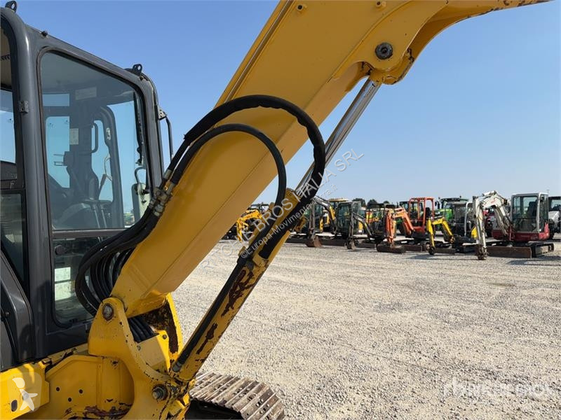 جرافة Komatsu